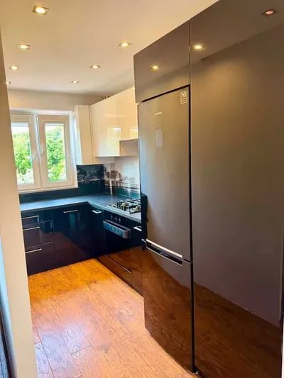 Komfortowe mieszkanie 2-pokojowe z klimatyzacją i parkingiem – Bielany, ul. Smoleńskiego