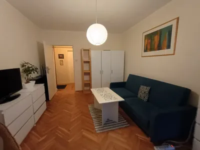 Duży pokój z balkonem - miniatura 3