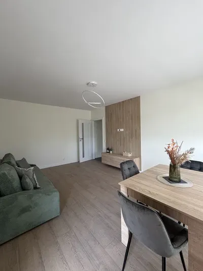 3 pokojowe mieszkanie w apartamentowcu - miniatura 2