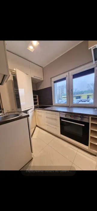 Wynajmę mieszkanie 2 pokoje 46m Żubardź. Po remoncie, umeblowane. Bezpośrednio. Świetna lokalizacja , blisko manufaktury. - miniatura 3