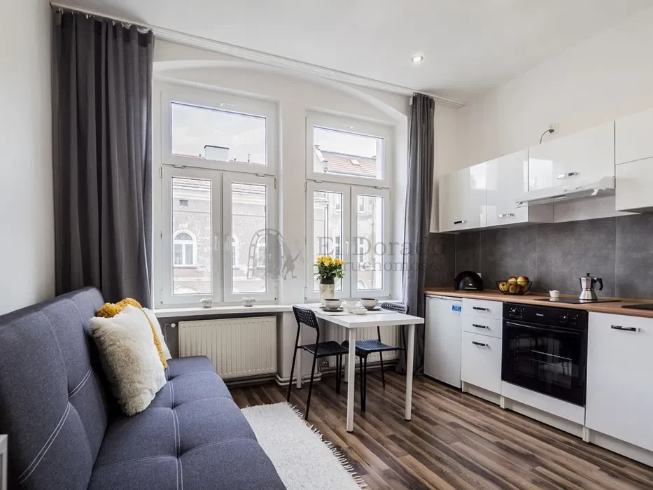 Samodzielne studio z własną kuchnią i łazienką – ul. Bałuckiego, Wrocław - 1/7