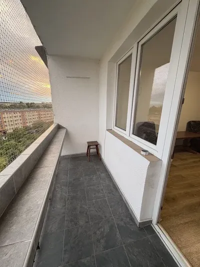 Jasne, odświeżone 2 pokoje + balkon i piwnica | Kraków Bieńczyce - miniatura 2