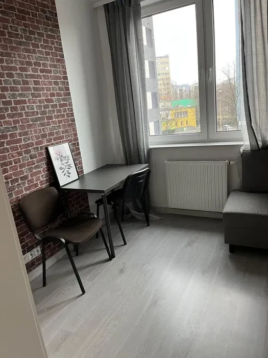 Mieszkanie 2-pokojowe do wynajęcia – Wrocław (Centrum) - 1/8