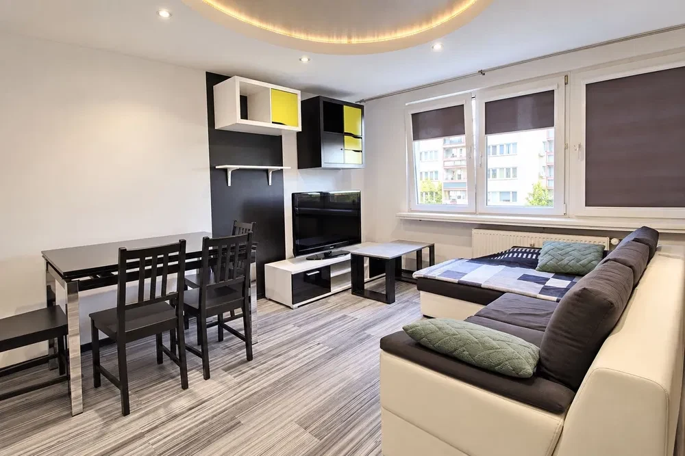 PL/RU Od zaraz / 3 pokoje / 50 m² / Bieńczyce / Balkon - 1/8
