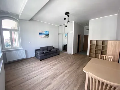 Wyspiańskiego - kawalerka z oddzielną kuchnia - bez prowizji -Łazarz - miniatura 2