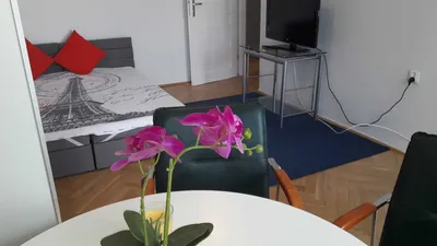 Bezpośrednio, 3 pokoje z balkonem i oddzielną kuchnią, ok. Złotych Tarasów - miniatura 2