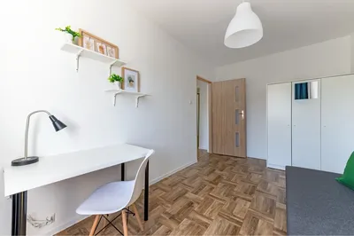 Pokój ul. Szarych Szeregów 8. Cena całość! - miniatura 2