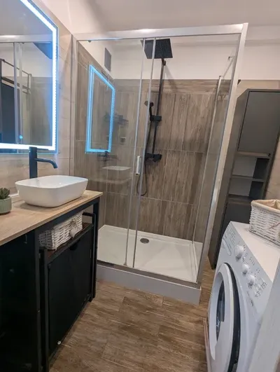 Duże rozkładowe umeblowane mieszkanie dwupokojowe M3 z balkonem, osobne: kuchnia, 2 pokoje, łazienka oraz WC, Łódź Bałuty, ul. Prusa 6 - miniatura 4