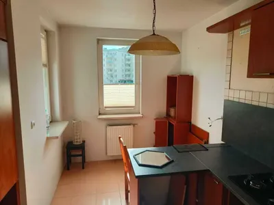 Mieszkanie 60,8m, metro kondratowicza, osiedle strzeżone, garaż podziemny, 2pokoje + kuchnia, garderoba - miniatura 4