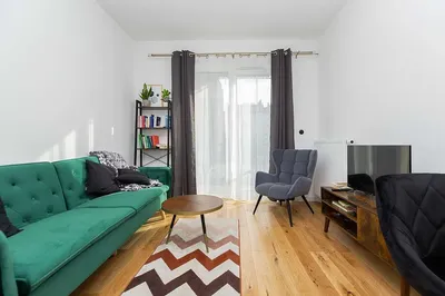 Piękne 2 pokoje, apartamentowiec, metro, stara Praga, bezpośrednio - miniatura 3