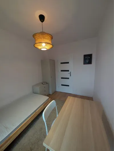 Wynajmę pokój – Gdynia, przy Akademii Morskiej 1300zl - miniatura 3