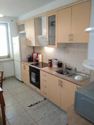 Cichy pokój w centrum dla dziewczyny - miniatura 3