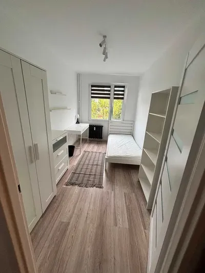 Pokoje do wynajęcia blisko ŚUM dostępne od zaraz - miniatura 3