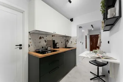 Duży pokój z balkonem komfortowy ul. Lublańska Olsza AGH UR UEK PK - miniatura 5