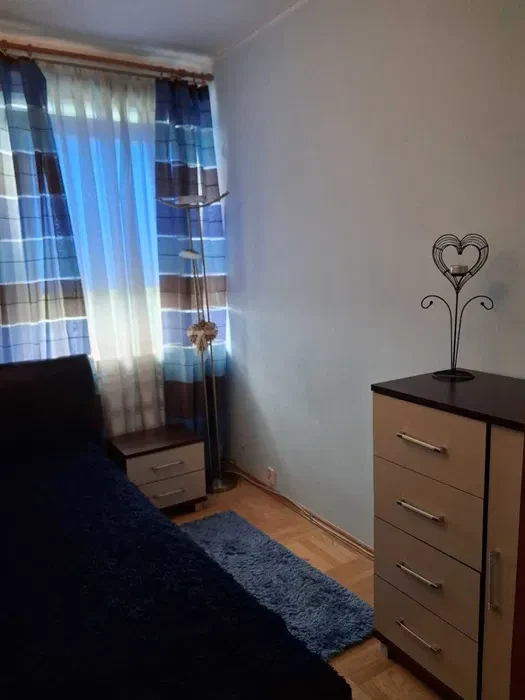 URSYNÓW 2 pokoje umeblowane z dużym balkonem,widok na zieloną przestrzeń.Metro 3 minuty.POLECAM. - 1/8