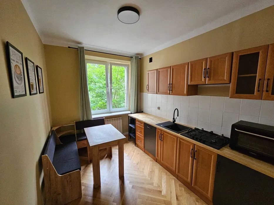 Bezpośrednio | 2 Pokoje | Pl. Hallera | 53m - 1/8