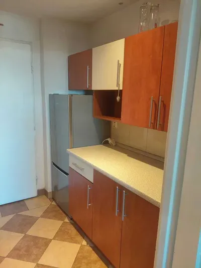 Wynajmę kawalerkę w centrum - miniatura 4