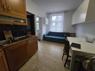 3 pok na Górniczej plus salon z kuchnią - od ZARAZ - po remoncie - miniatura 2