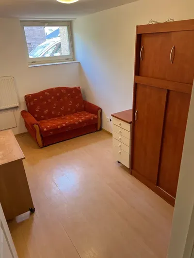 Pokój jednoosobowy na osiedlu Kmity - miniatura 2