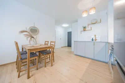 Bezpośrednio - Letnica | 2 pokoje 46 m² | Umeblowane | Blisko morza | Widok z okien na ogródki działkowe - miniatura 4