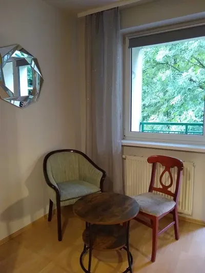 Pokój z kuchnią w dobrej lokalizacji, wygodne. - miniatura 3