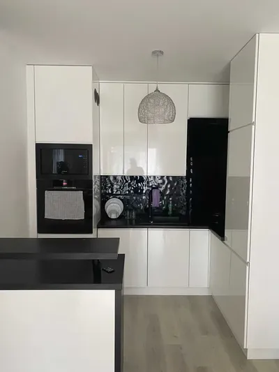 Wynajmie 2 pokojowe mieszkanie 36 m2 na ul. Sucha - miniatura 2