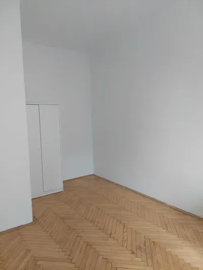 Kawalerka 34m wynajem Marszałkowska Świętokrzyska pokój z kuchnią - miniatura 4