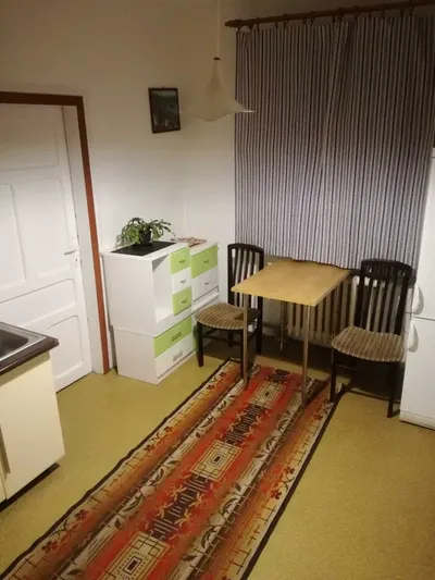 Wynajmę 2 pokoje, kuchnię,łazienkę -75m2 w domu jednorodzinnym - miniatura 5