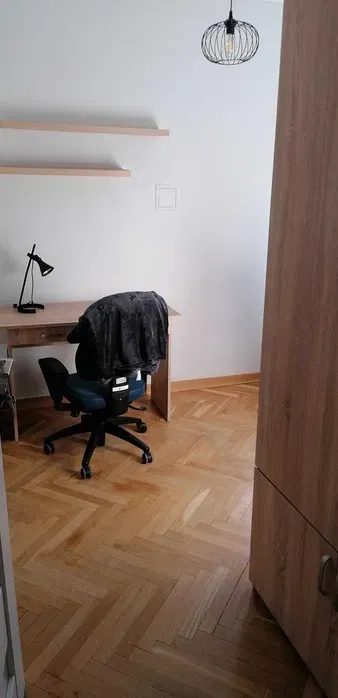 Pokój dla studenta przy metrze - miniatura 2