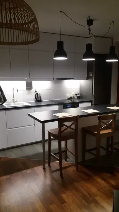 Mieszkanie 45m2 | 2 pokoje + salon z aneksem kuchennym | miejsce w garażu podziemnym i komórka lokatorska | tramwaj