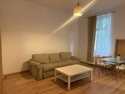 Przestronna kawalerka w okolicach al 29 listopada - miniatura 2