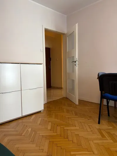 CENTRUM / blisko Ronda ONZ / 2 POKOJE-z balkonem - miniatura 2