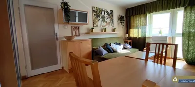 2 pokoje z osobną kuchnią, z balkonem, ciche na Bielanach (Broniewskiego 83)