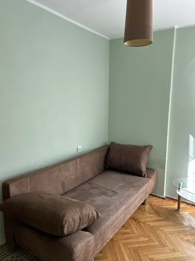 Od września wynajmę mieszkanie 37 m2 przy stacji metra Młynów (ul. Żytnia) - miniatura 3