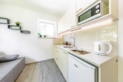 Mieszkaj sam – prywatny wyposażony i umeblowany miniapartament kilka minut od uczelni w Katowicach , prywatność i komfort na studiach , cisza spokój - miniatura 2