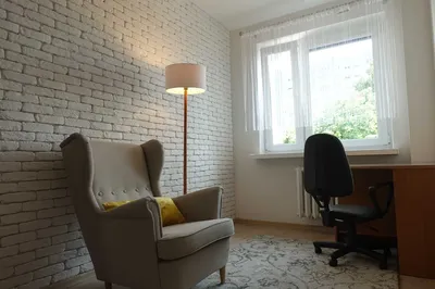 Słoneczne M4 na Radogoszczu blisko Lasu Łagiewnickiego - miniatura 3