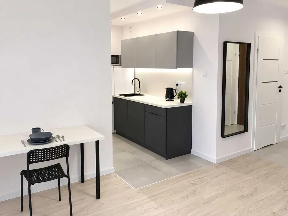 Kawalerka 36 m² | balkon | 2 garderoby | parking | Wi‑Fi gratis | Małysiaka 4 - 1/8