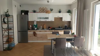 Przestronne narożne studio z garderobą i dużym ogrodem | os. Wilno - miniatura 3
