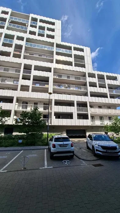 Mieszkanie dwupokojowe na wynajem 33 m2 na Pradze-Południe ul. Żupnicza | Metro Stadion | Duży balkon z widokiem na PKIN | Miejsce parkingowe - 1/8