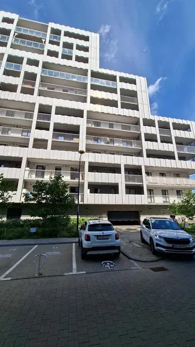 Mieszkanie dwupokojowe na wynajem 33 m2 na Pradze-Południe ul. Żupnicza | Metro Stadion | Duży balkon z widokiem na PKIN | Miejsce parkingowe