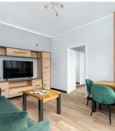 Wynajmę mieszkanie centrum Poznania, dwa pokoje 2300zł - miniatura 2