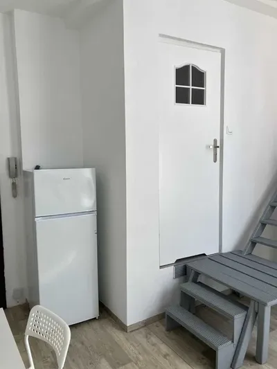 Wynajmę kawalerkę - miniatura 5