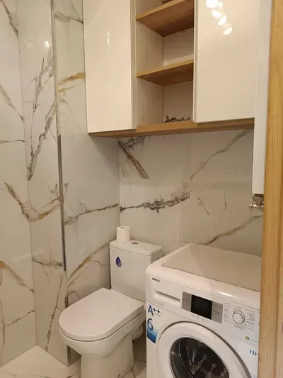 Skrzyżowanie Marszałków umeblowany apartament 53 m salon z kuchnią , dwa pokoje, garaż - miniatura 4