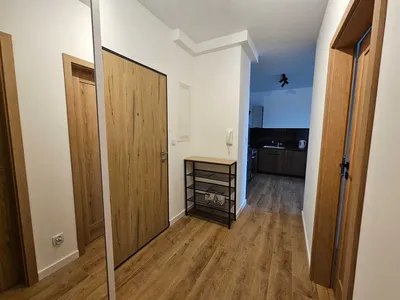wynajmę apartamentowiec z miejscem postojowym przy ul. Krętej - miniatura 3