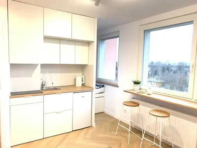 Kawalerka z pięknym widokiem na Centrum, 3min od stacji Metra Warszawa Bemowo