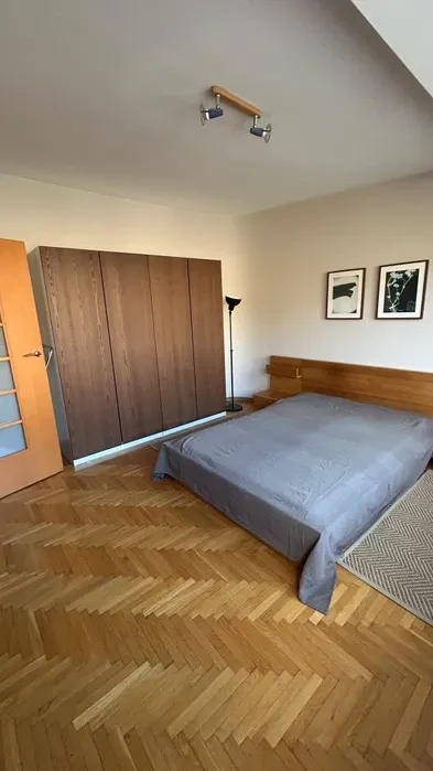 Duże mieszkanie z osobną sypialnią przy ul.Friedleina - 1/7