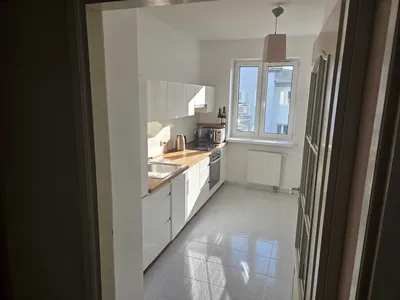 Duża kawalerka 36m² z osobną kuchnią, balkonem i klimatyzacją - Sielawy 4 Naramowice - bezposrednio