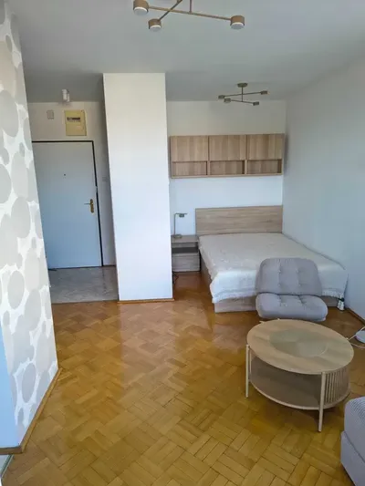Kawalerka z balkonem na Bemowie- dwa przystanki od metra - miniatura 2