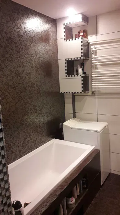 Mieszkanie 51,5m2, 2 pokoje + kuchnia, wyposażone. Obok przedszkole i plac zabaw. - miniatura 5