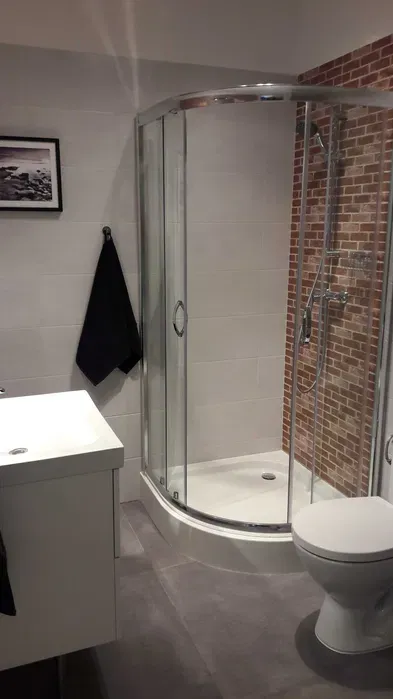 Giełdowa - cicha kawalerka z balkonem || metro Daszyńskiego - miniatura 3